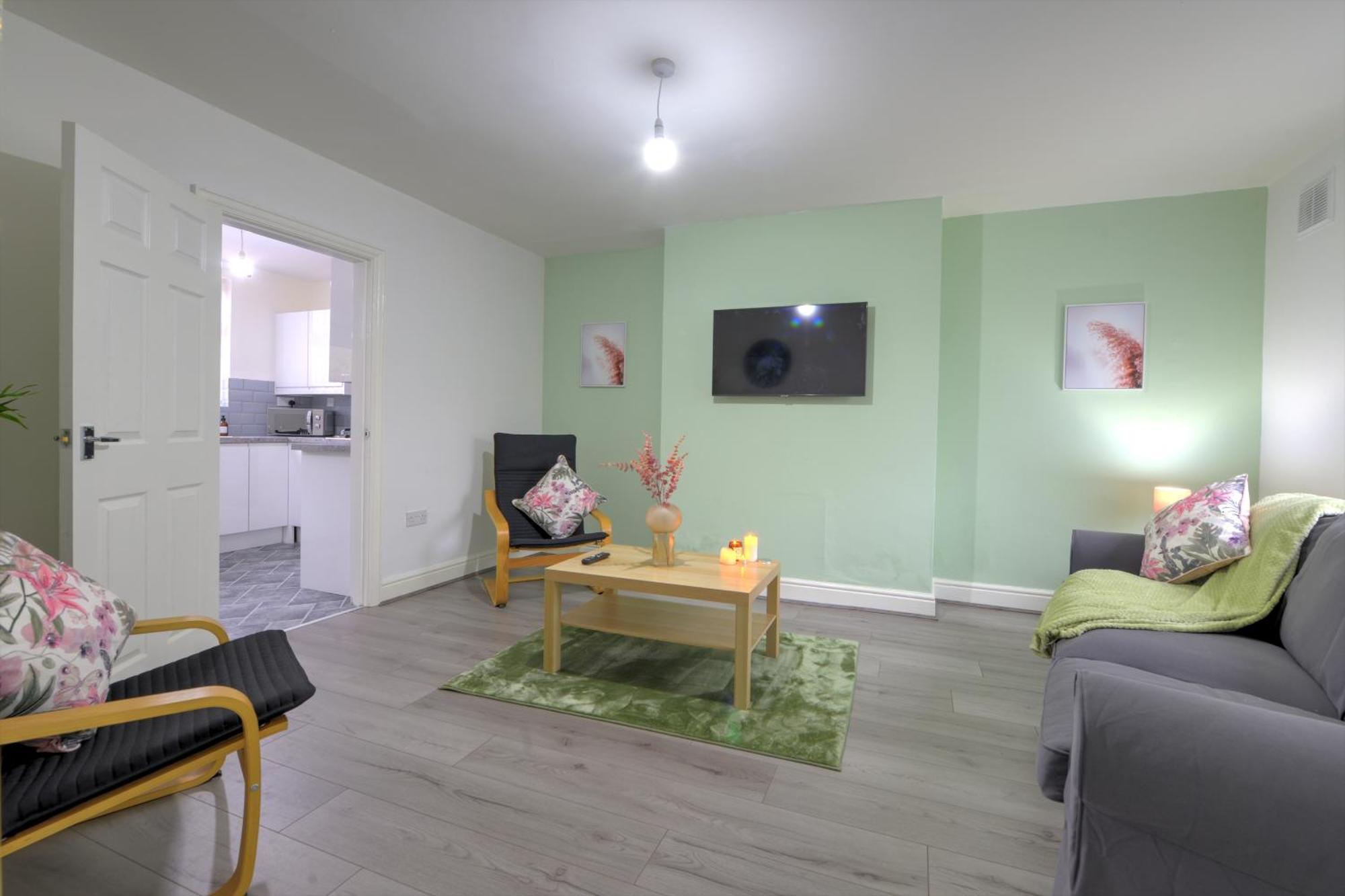 Stunning And Lovely 3 Bed House - Catch 22 Coventry Exterior photo